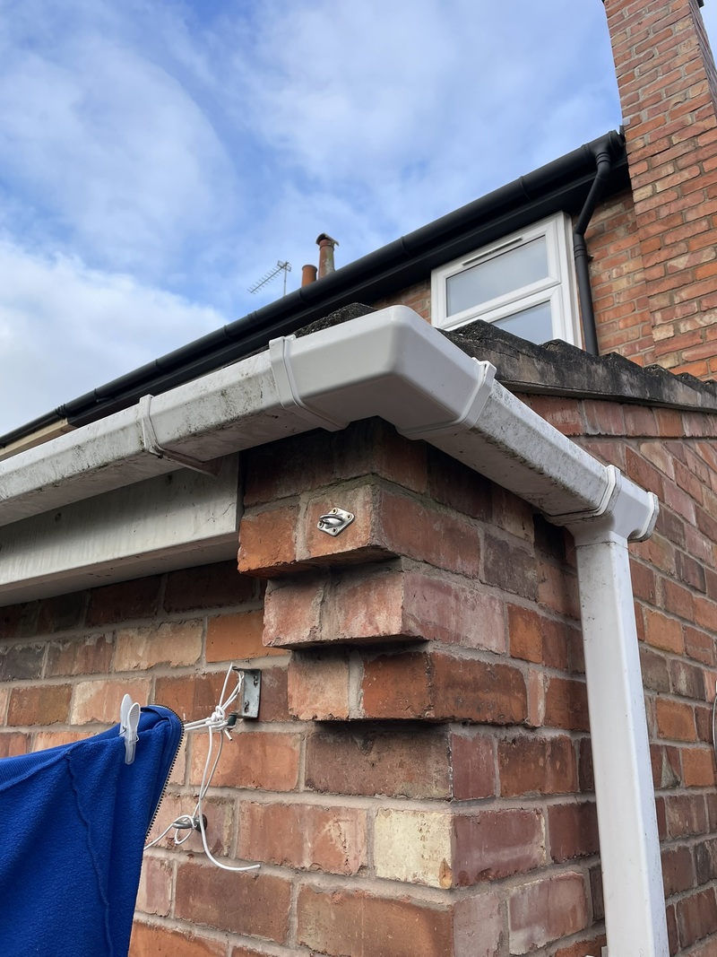Handyman Manchester - Guttering repairs