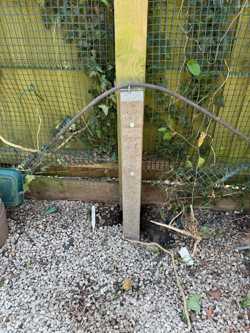 Handyman Manchester - Fence repairs and fence spur